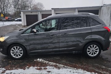 Bardzo dobry stan samochodu. Pełna dokumentacja